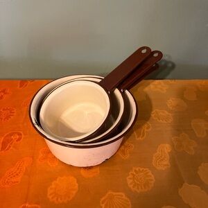 Vintage Brown And Beige Enamelware 3-piece Saucepans